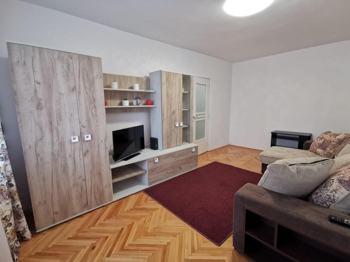 Apartament Carla-Maria Deva Exterior photo